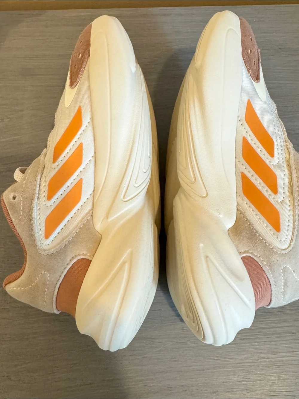 Adidas Ozelia J IF0033- White/Bright Orange - Kids Size 11 Slip On No Tie
